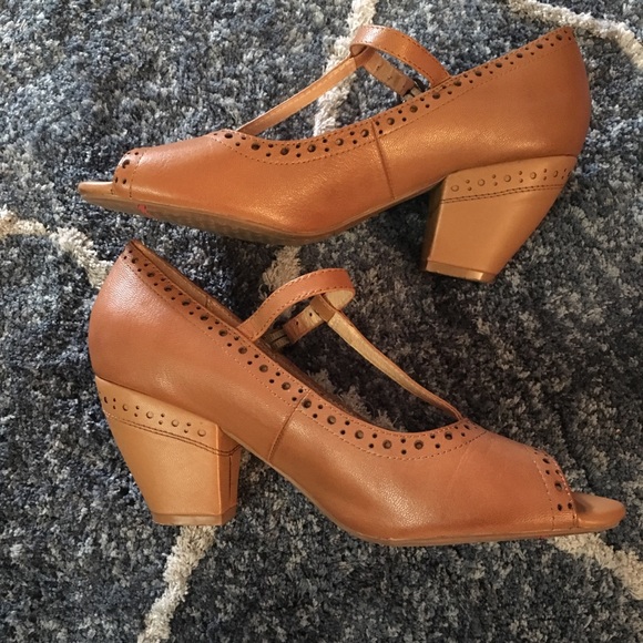 Phoebe T-Strap Heels - Picture 3 of 8